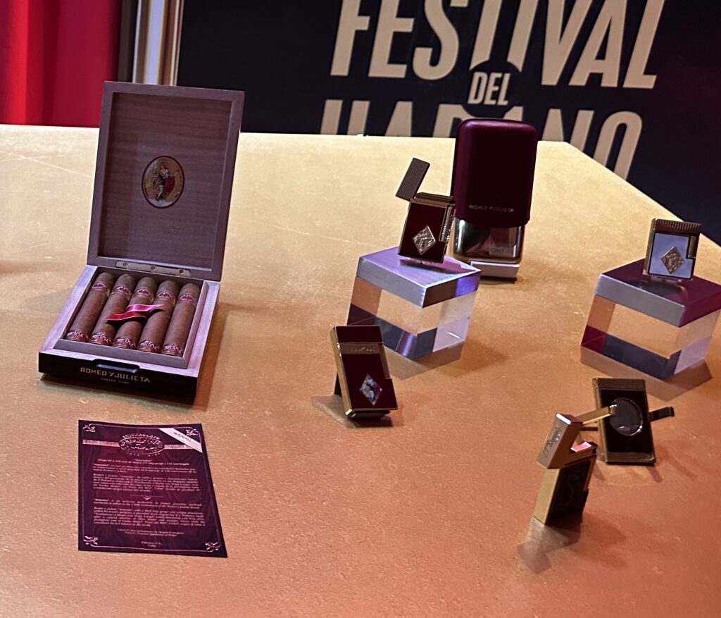 Romeo y Julieta, Amantes small box